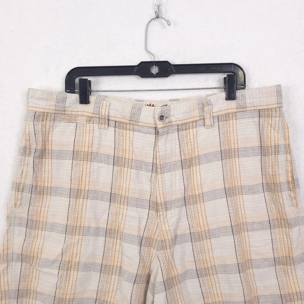 Tommy Bahama Linen Silk Shorts Size 38 Plaid Beach Resortwear Vocation Travel